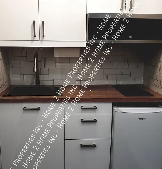 1154 Wyandotte St E #3 — Photo 7
