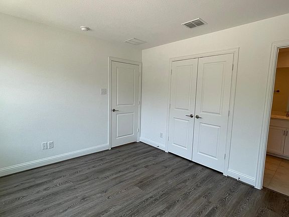 5th image of 213 Peach Orchard Ln