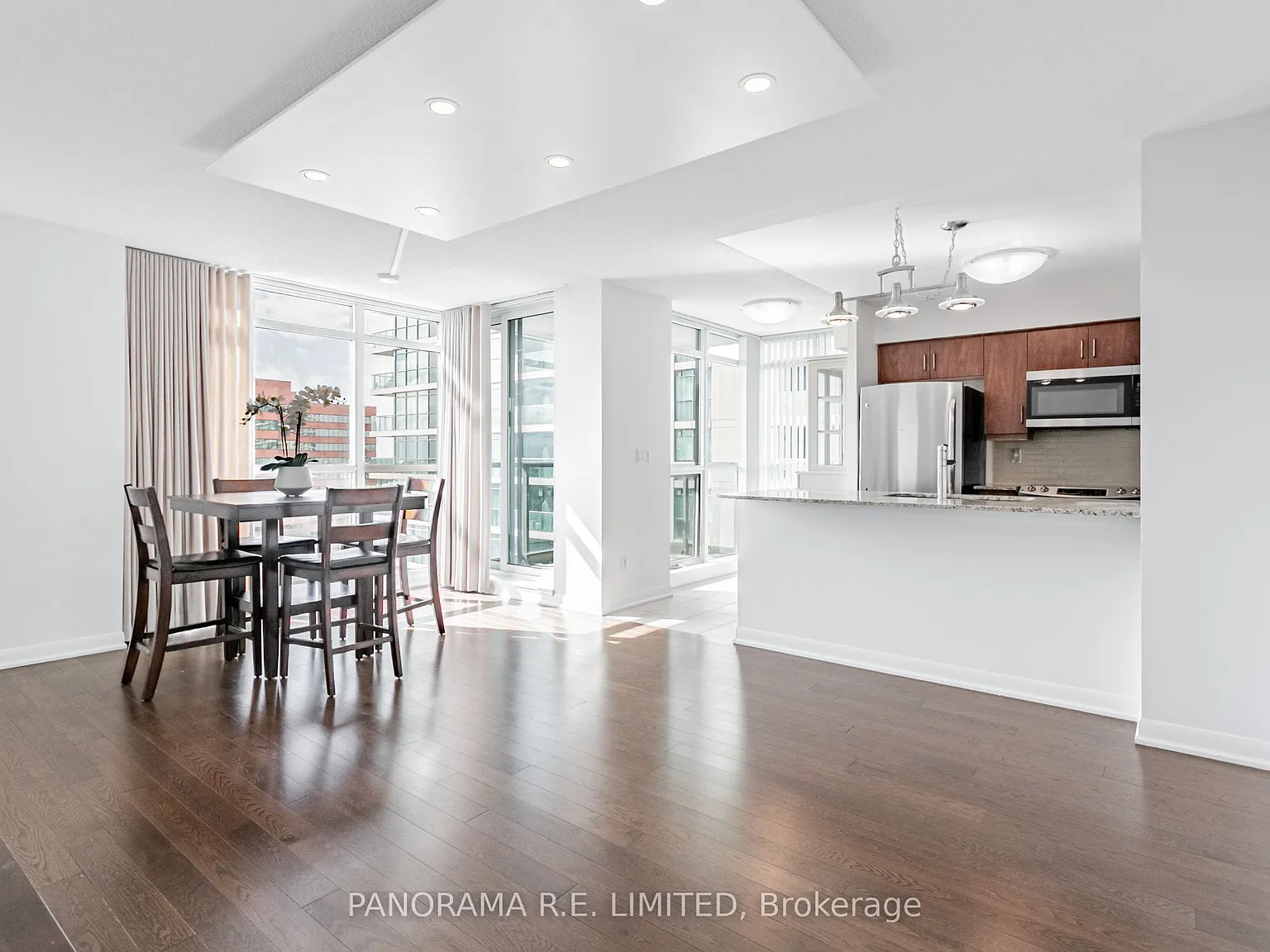 One Sherway Condominiums — Photo 2