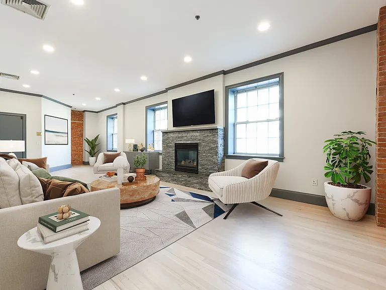 515 Center St #2 — Photo 1