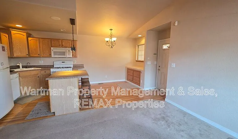 806 Columbine Ave — Photo 5