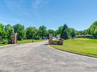 28307 N Main St, Wauconda, IL 60084