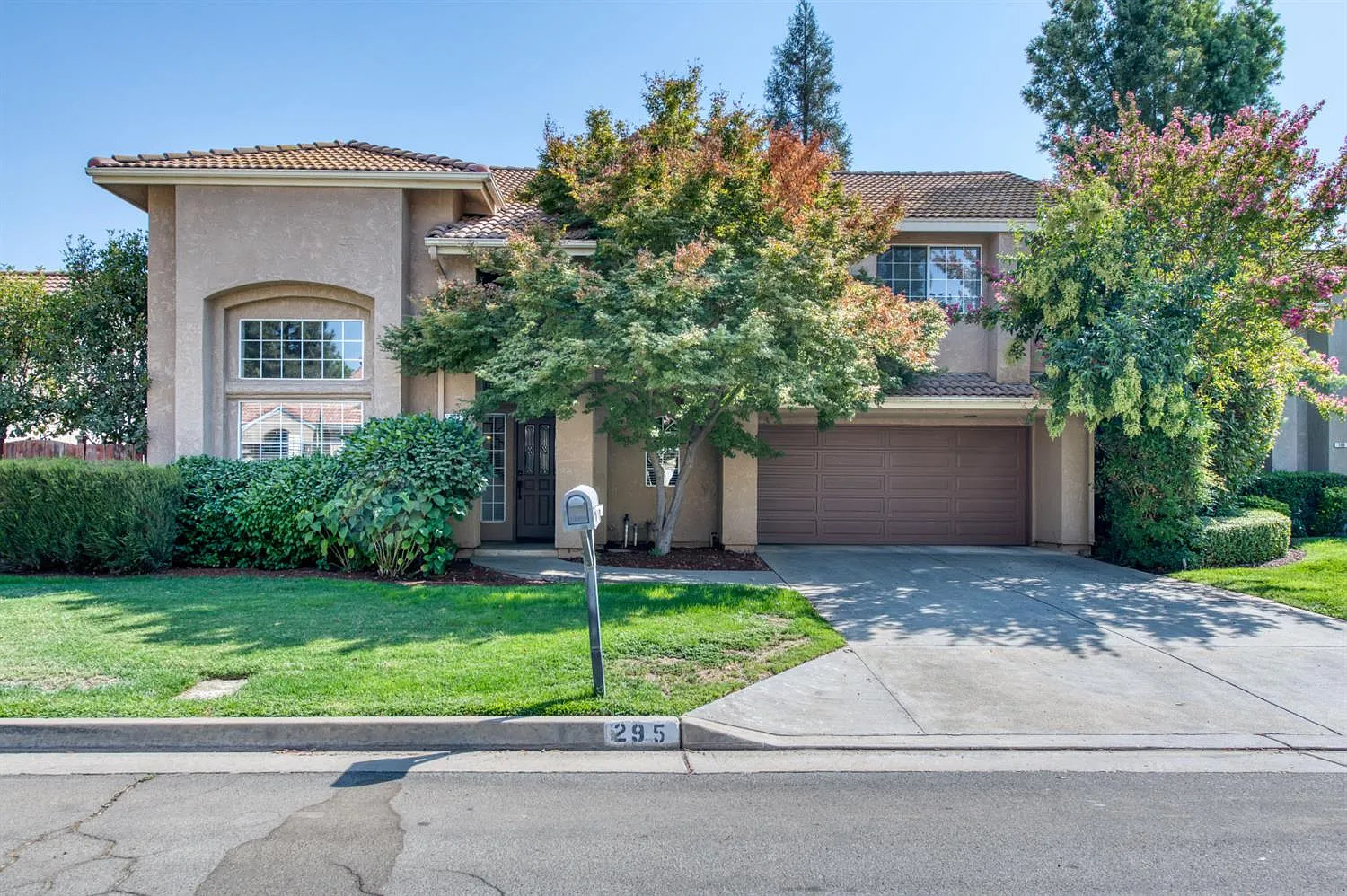 295 E Marwood Ln photo 1