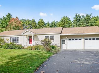 24 Oakland Rd, Falmouth, ME 04105