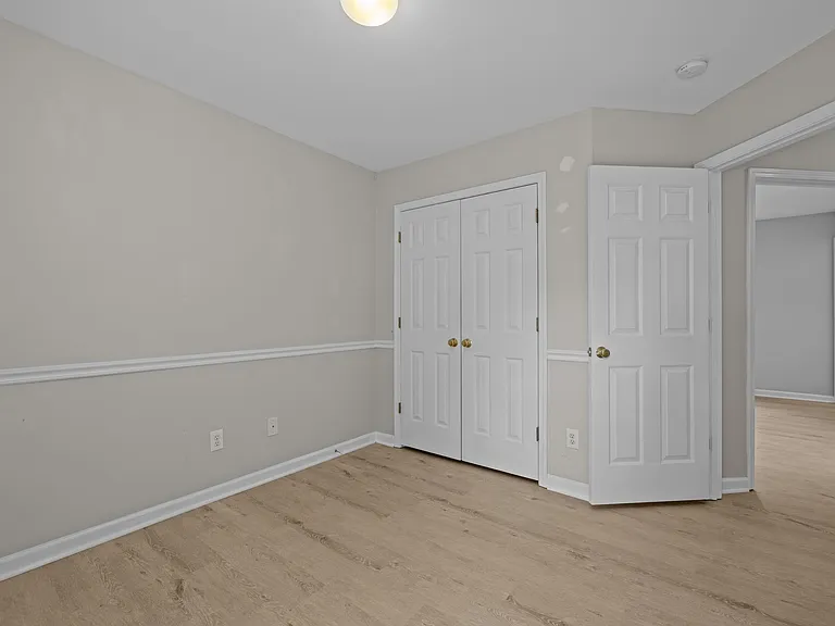 404 Foxbridge Ct — Photo 14