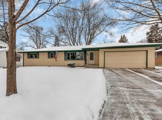 434 Kay St SW, Hutchinson, MN 55350