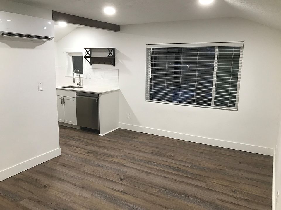 1st image of 445 S 100 W #201
