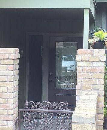 2nd image of 36 Woodstone Sq