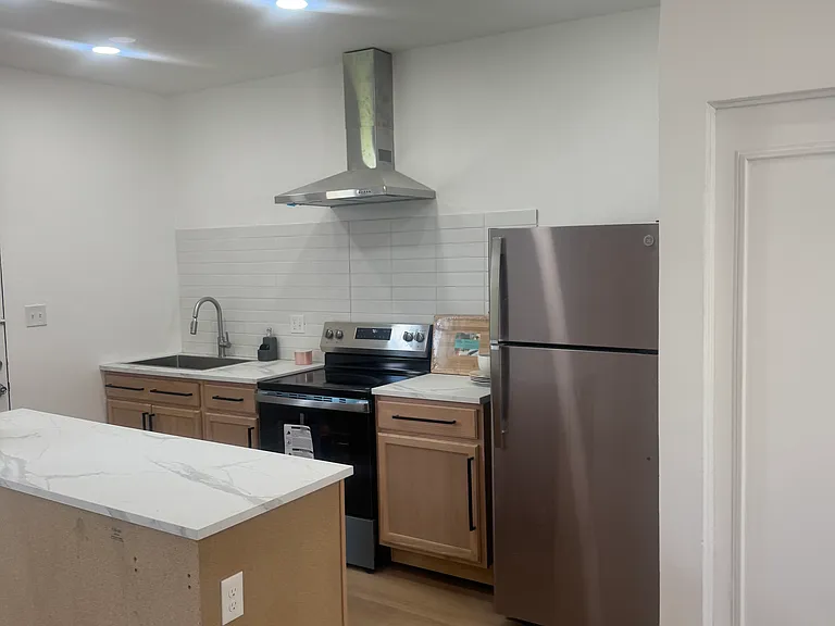 739 N Edgewood St — Photo 22