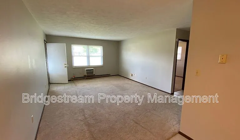 52 Candlewood Ct — Photo 1