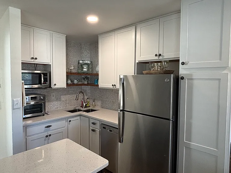 918 Pirate Cove Ln #6A — Photo 11