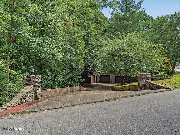4th image of 8819 Mountain Brook Dr