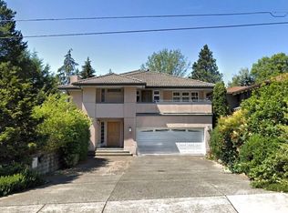 405 99th Ave NE, Bellevue, WA