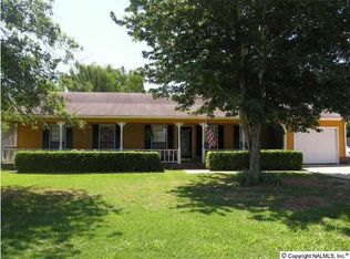 39 Kimberly St, Decatur, AL 35603