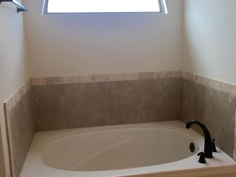 Master Bath Tub