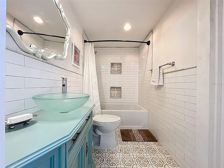 901 W Baker St — Photo 9