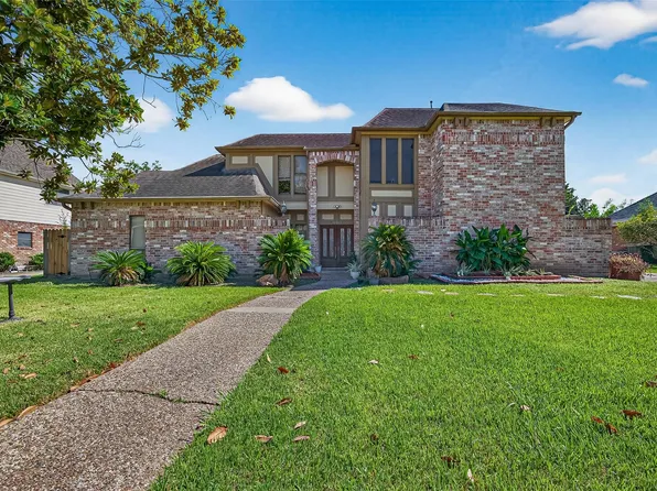 14819 Alderwick Dr, Sugar Land, TX 77498