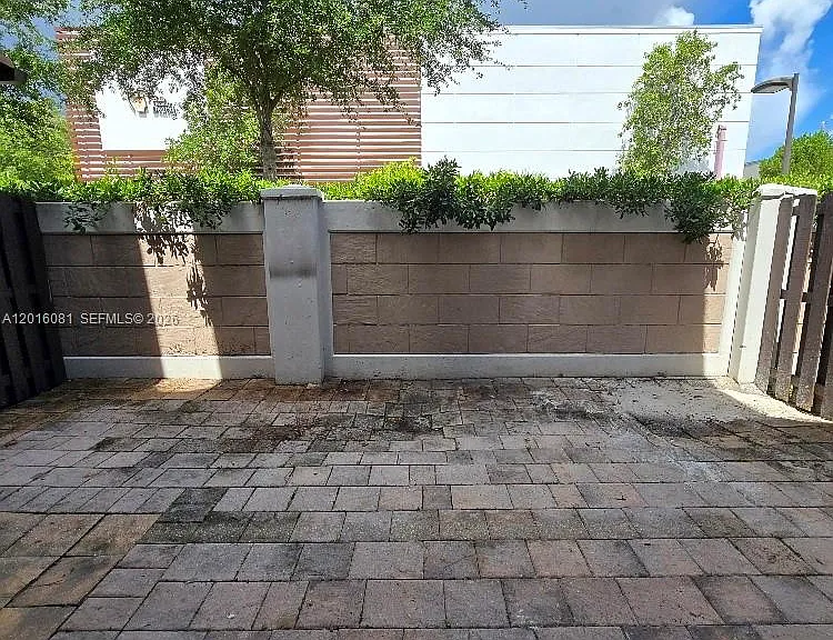 5810 NW 104th Path #5810 — Photo 29