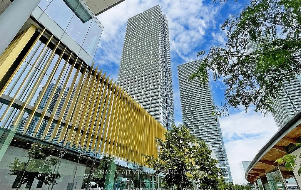 Transit City 2 — Photo 2