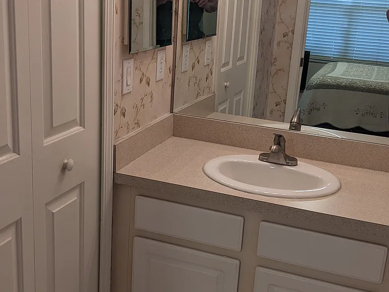 382 Rochester St — Photo 11