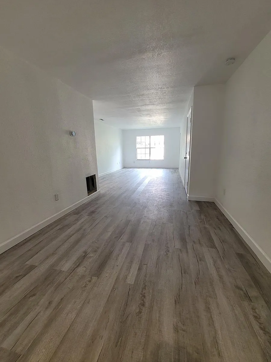 Building Photo - 5329 Hansel Ave #B-4
