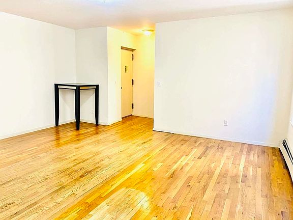 2nd image of 200 Marcy Pl APT 5