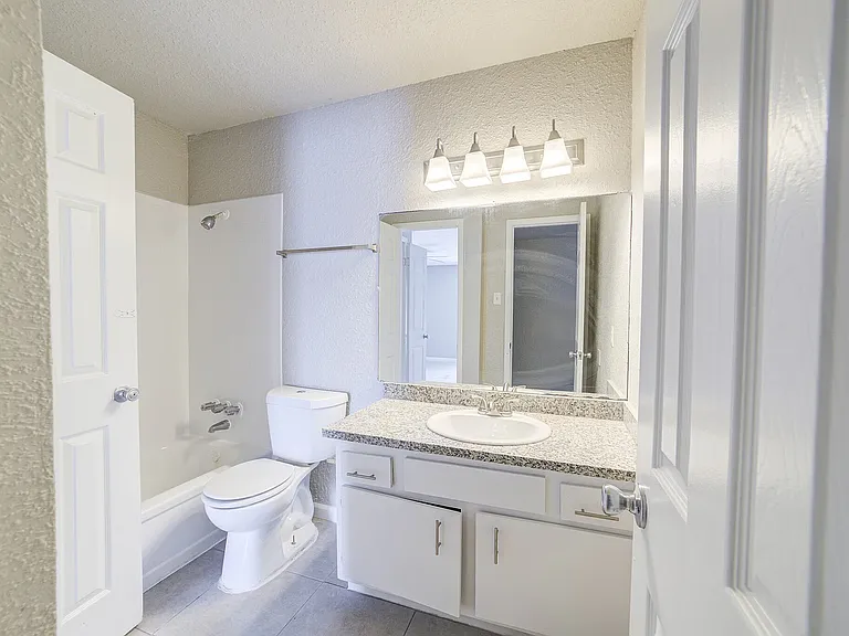 ashford-casa-bella-houston-tx-building-photo (9)
