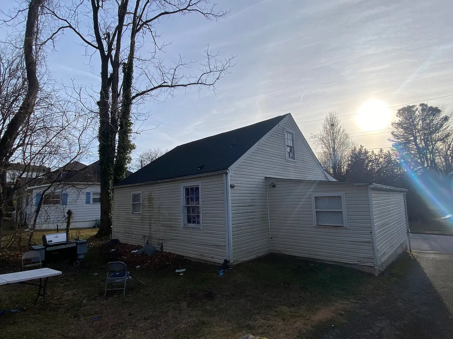 5 bed, 2250 sqft, $3,750 — Photo 3