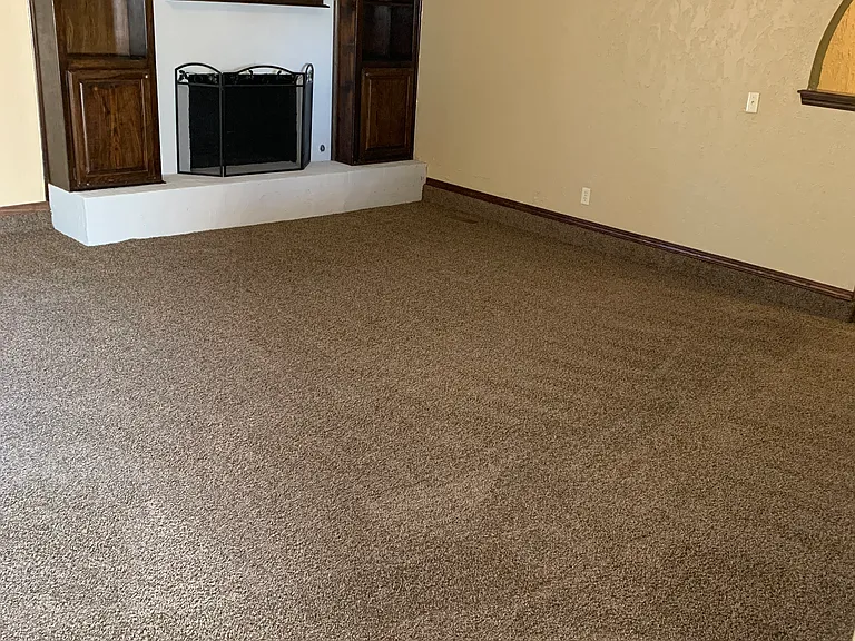 901 Arlington Dr — Photo 5