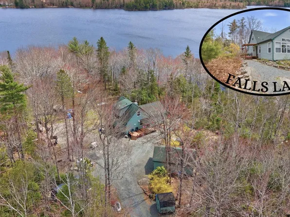 744 Pioneer Dr, West Hants, NS B0N 2T0