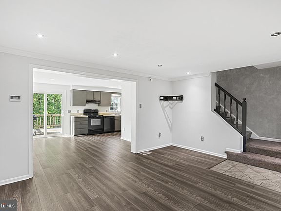 3rd image of 12280 Bonmot Pl