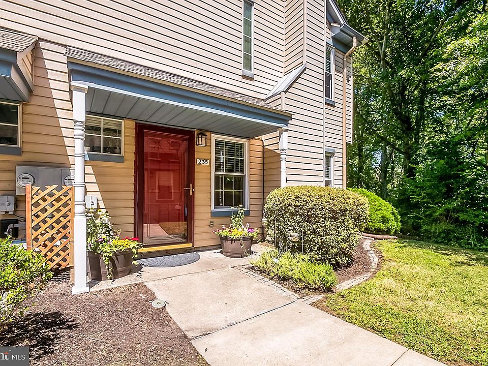 2nd image of 235 Stonebridge Blvd