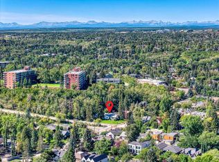 3205 E 4th St SW, Calgary, AB T2S1Y1