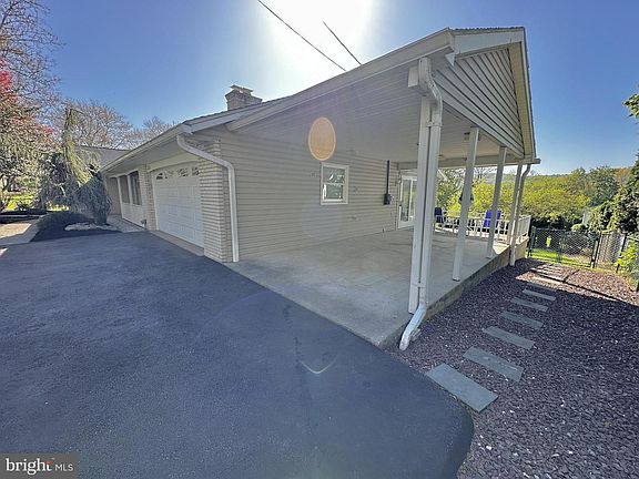 3rd image of 3564 Southwood Dr