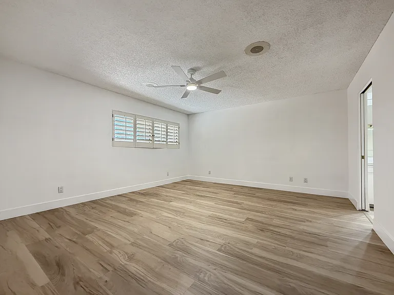 82300 Vandenberg Ct — Photo 13