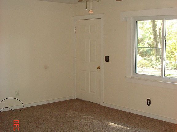 3rd image of 311 River Dr