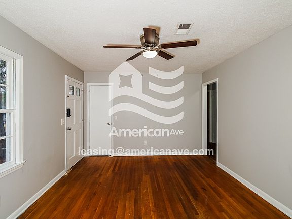524439_005_wm_-_living_room_13458621.jpg