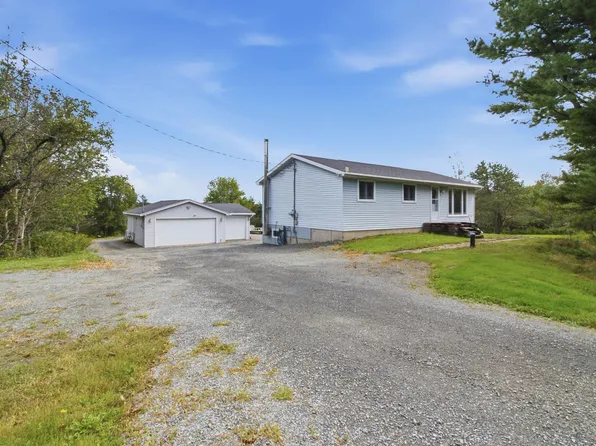 235 Etter Rd, Mount Uniacke, NS B0N 1Z0
