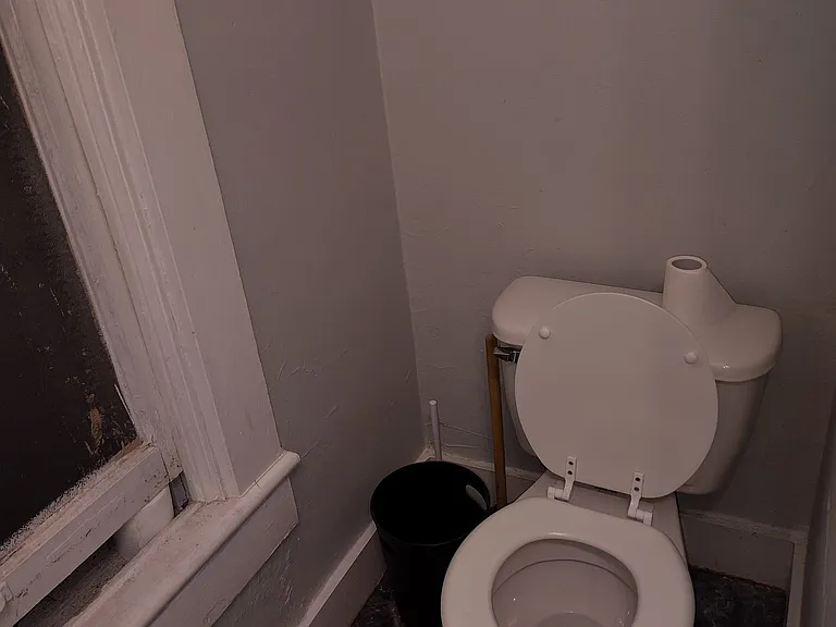 1404 N Harrison St — Photo 16