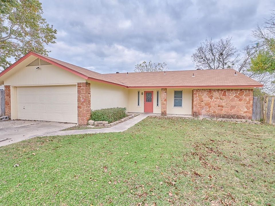 1st image of 2510 Greenbriar Dr
