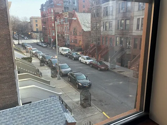 Rented by Uptown Flats LLC | media 16