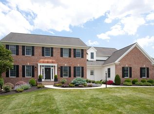 15 Country Hill Rd, Lewisburg, PA 17837