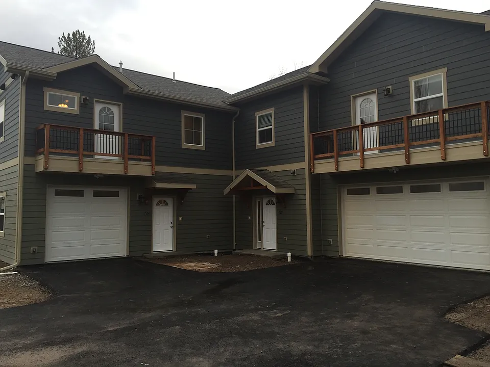 728 Edgewood Pl