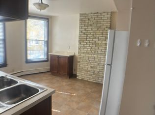 1702 N Farwell Ave #3, Milwaukee, WI 53202
