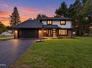 5637 Swan Creek Dr, Toledo, OH 43614