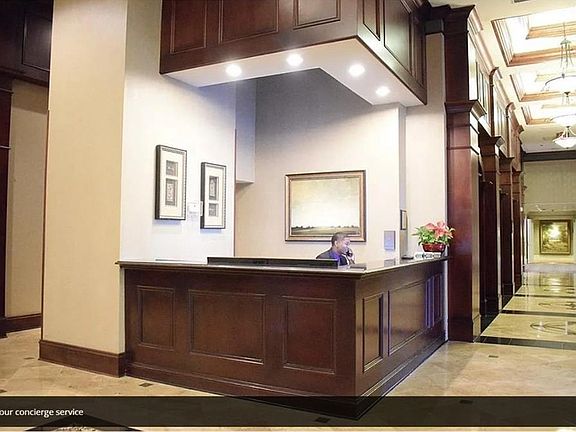 3rd image of 3334 Peachtree Rd NE APT 404