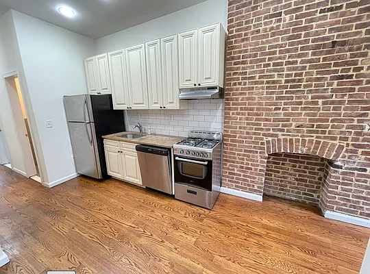 Rented by Corcoran | media 27