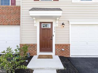 176 Nathan Dr, Riverton, NJ 08077