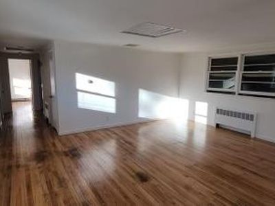 (Undisclosed Address), Selden, NY, 11784