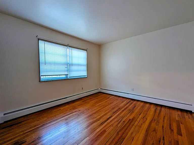 1 Fairview Dr #4 — Photo 8